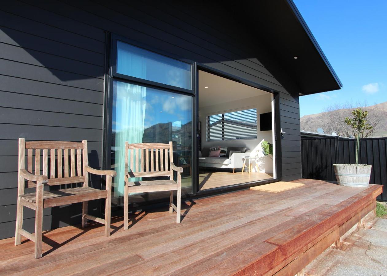 3 - Sunny Brand New House Villa Wanaka Exteriör bild
