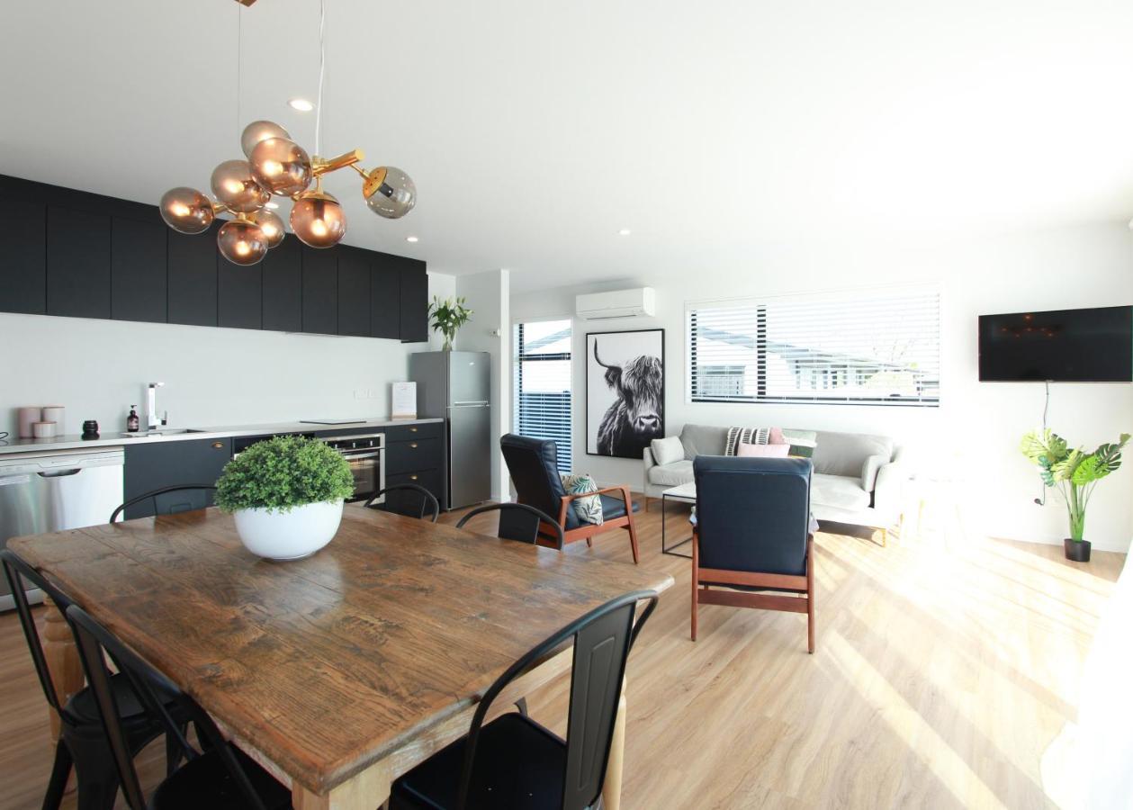 3 - Sunny Brand New House Villa Wanaka Exteriör bild
