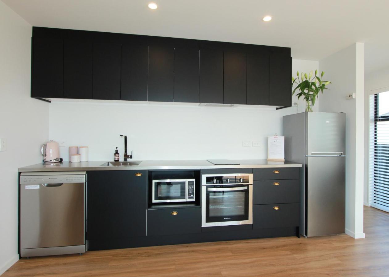3 - Sunny Brand New House Villa Wanaka Exteriör bild