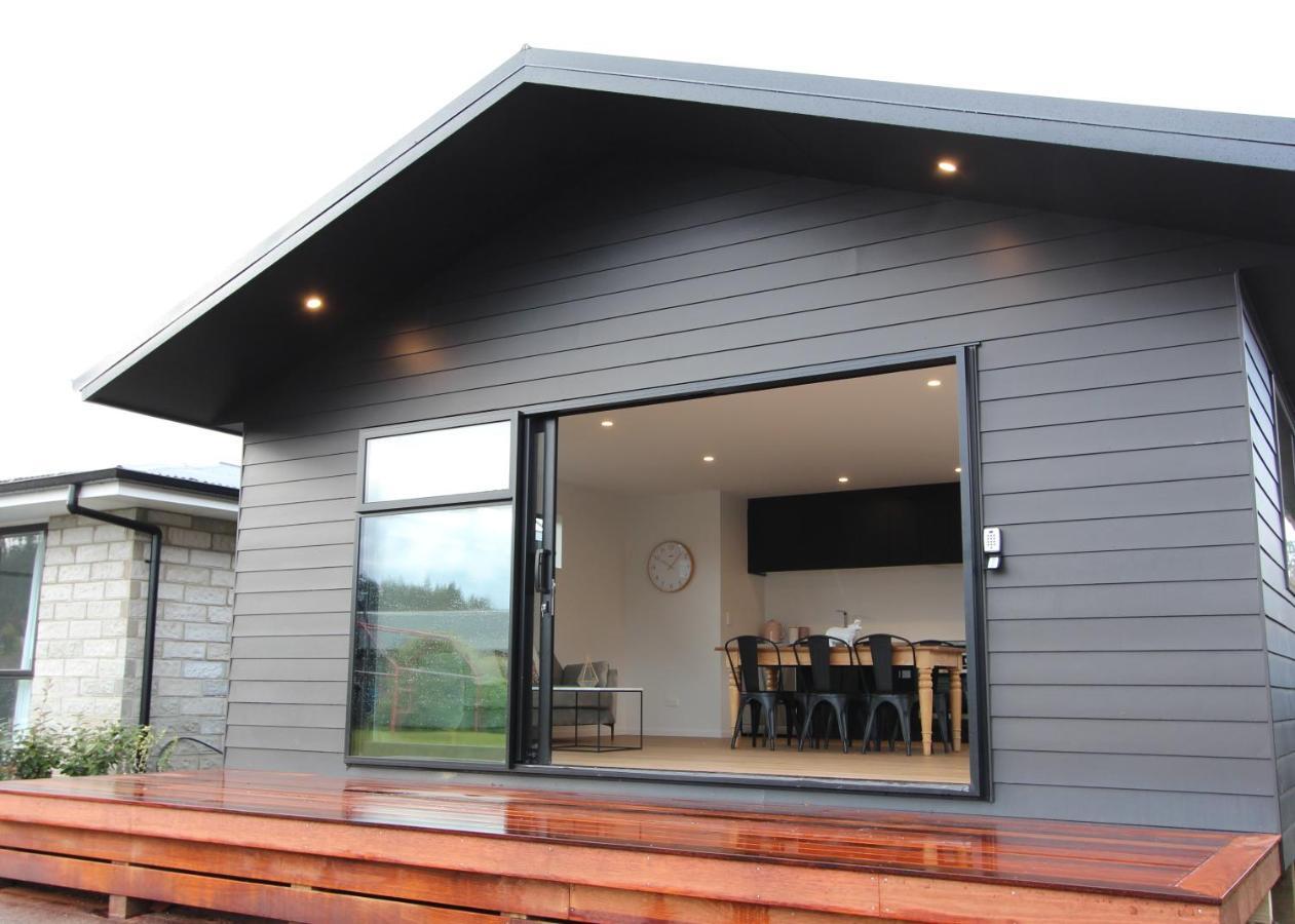 3 - Sunny Brand New House Villa Wanaka Exteriör bild